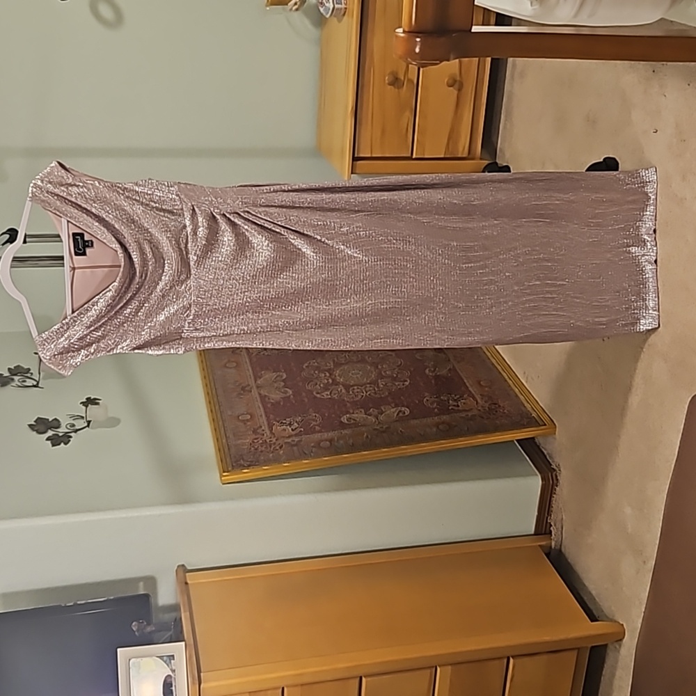 The dress bride maid worn only a couple of hours during the day